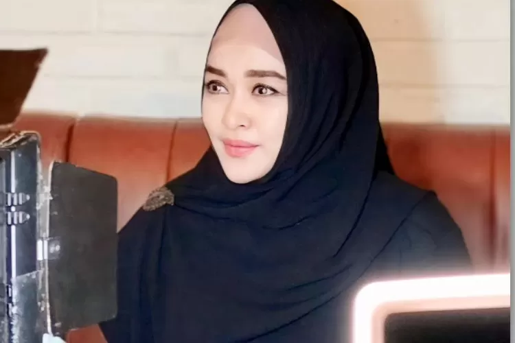 Zeda Salim Jadi Sorota Usai Jenguk Ammar Zoni