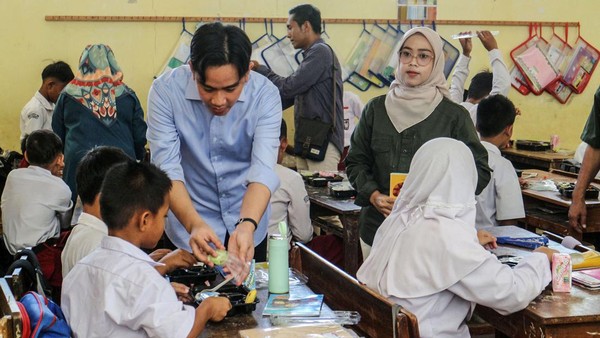 Anggaran Makan Gratis Turun Menjadi Rp10.000 per Anak dan Ibu Hamila